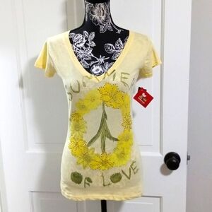 🆕️ 🌼Woodstock🌼 - Vintage Yellow "Summer In Love" Flower Tee